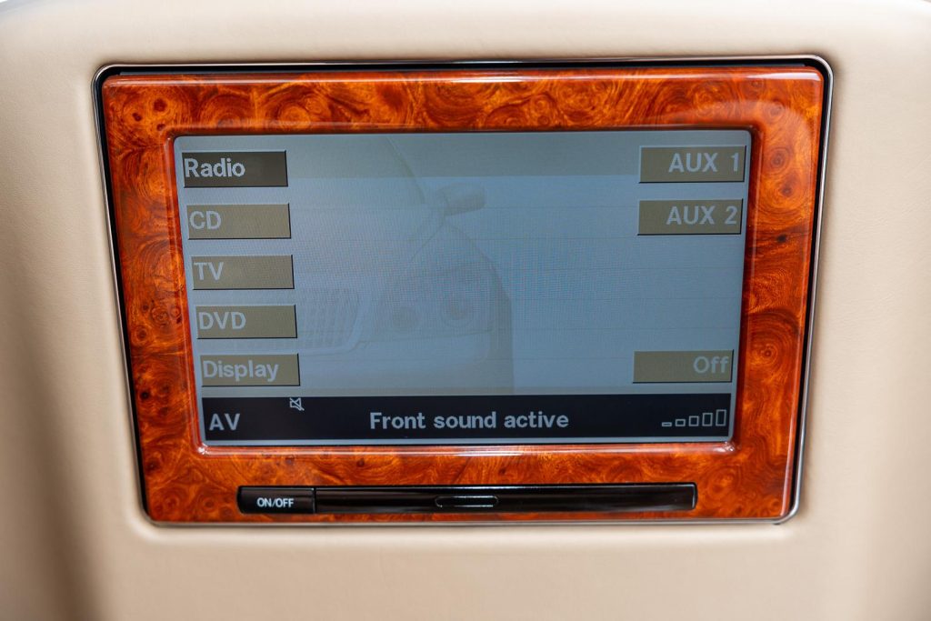 2004 57 (No Badge) Sedan