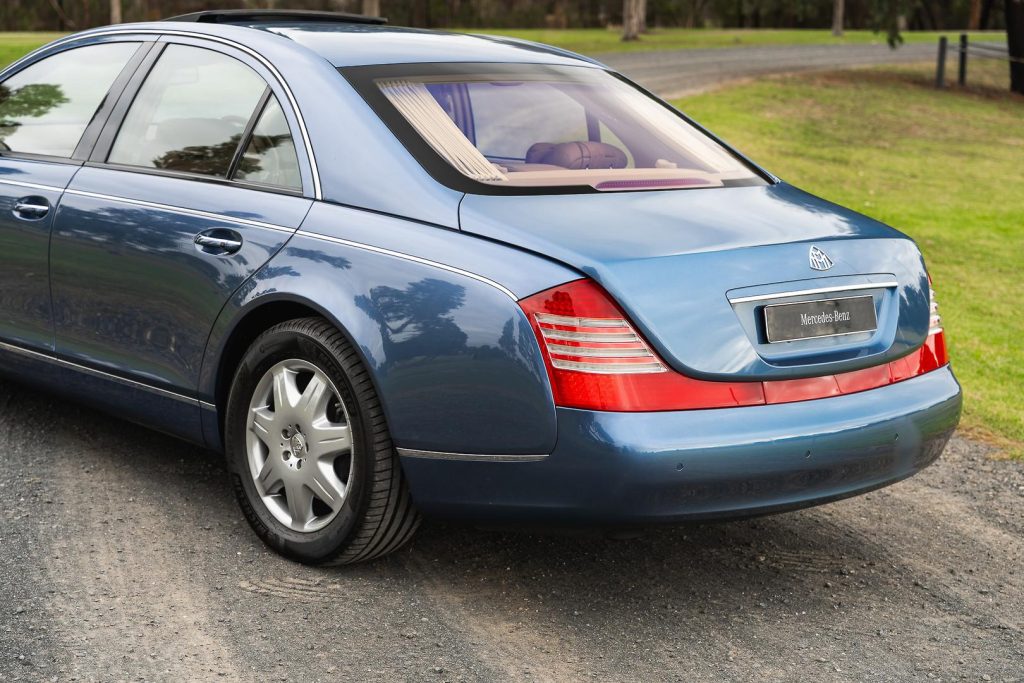 2004 57 (No Badge) Sedan